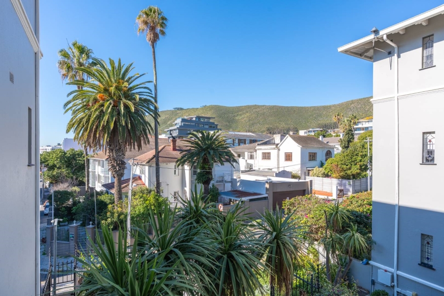 2 Bedroom Property for Sale in Sea Point Western Cape